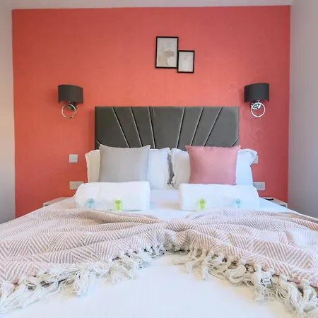 公寓 Blooms In Lower Wortley - Couples Hideout With A Shared Kitchen - Pass The Keys *