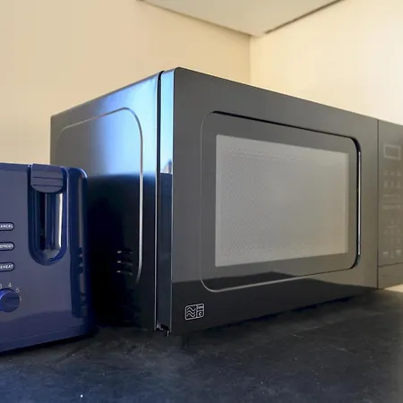 Blooms In Lower Wortley - Couples Hideout With A Shared Kitchen - Pass The Keys 公寓